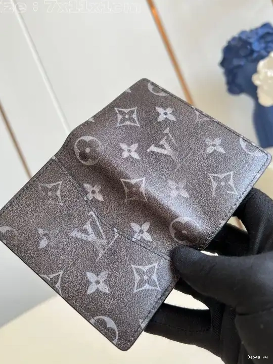 Organizer-7.5*11.1*1 cm Pocket VUITTON LOUIS 0525